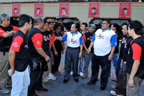 KL02_05012013_MEDIA_HUNT