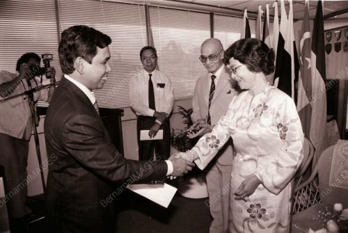 DATIN SERI DR SITI HASMAH