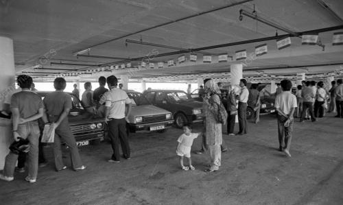 KL02_05032019_BAZAR_KERETA