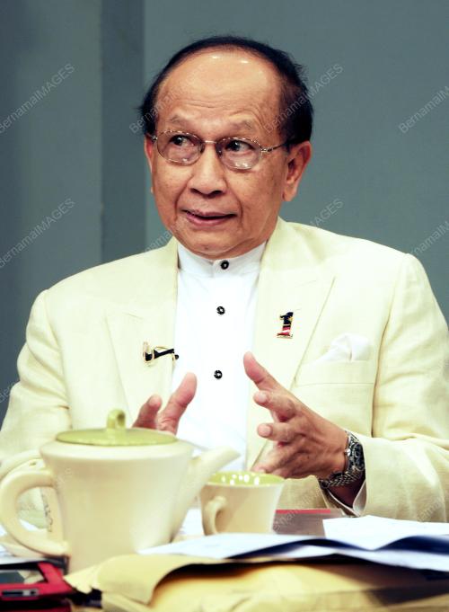 DATUK SERI DR RAIS YATIM