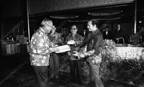 KL02_05102015_PETRONAS