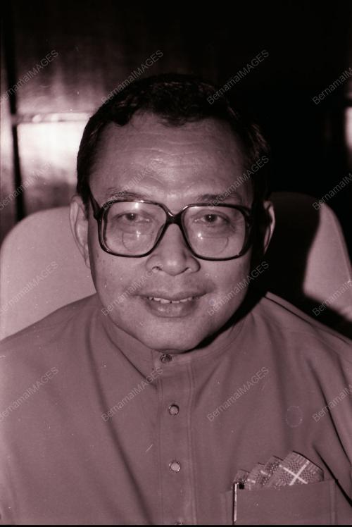 TAN SRI AINUDDIN WAHID