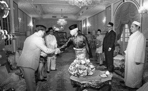 KL02_06022015_HADAP_AGONG
