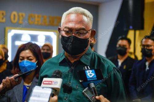 TAN SRI NOH OMAR