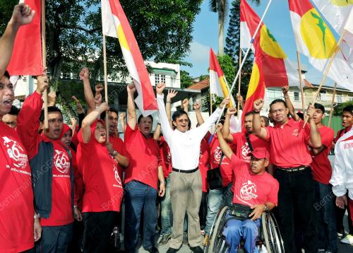 KL02_06052012_BENDERA_UMNO