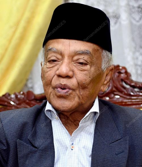 DATUK MUHAMAD SHARIP OTHMAN
