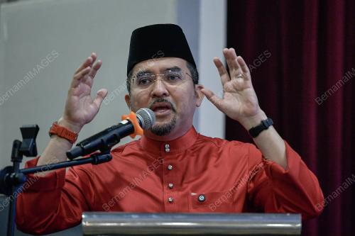 DATUK DR ASYRAF WAJDI DUSUKI
