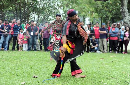 KL02_06092015_PESTA