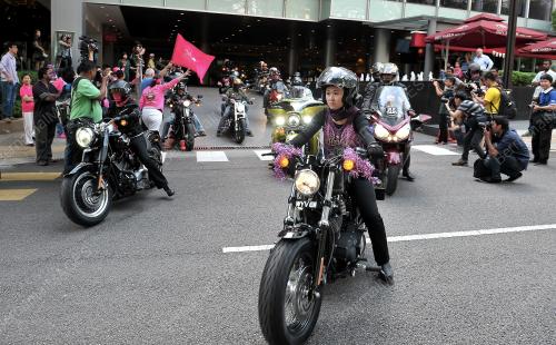 KL02_06102013_BIKERS_CANCER