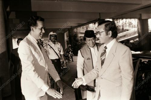 DATUK SERI DR. MAHATHIR BIN MOHAMAD