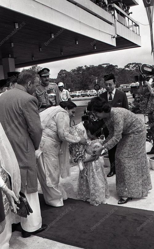 PRESIDEN PAKISTAN MUHAMMAD ZIA-UL-HAQ