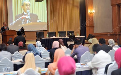 TUN ABDULLAH AHMAD BADAWI