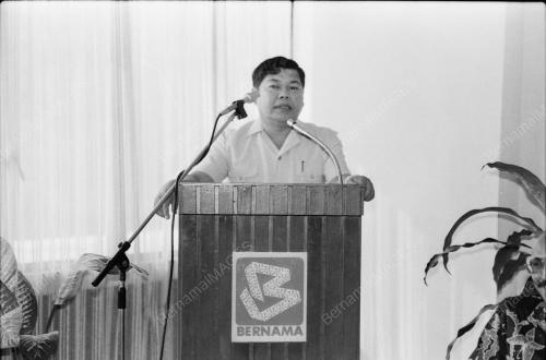 PERSIDANGAN