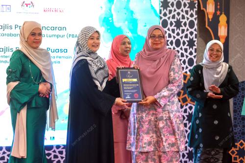 KL02_07032026_FADHLINA_BUKU