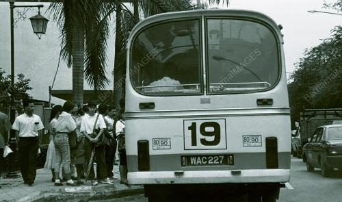 KL02_070590_BUS_MINI