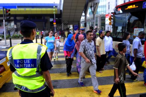 KL02_07072016_TINJAUAN