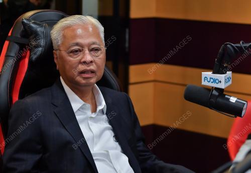 DATUK SERI ISMAIL SABRI YAAKOB