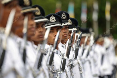 KOR SUKARELAWAN POLIS SISWA SISWI