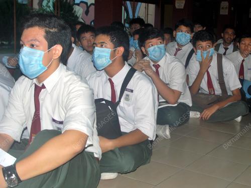PELAJAR PMR SMK SEKSYEN 5