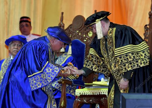 KL02_07112017_AGONG_BN201711020188
