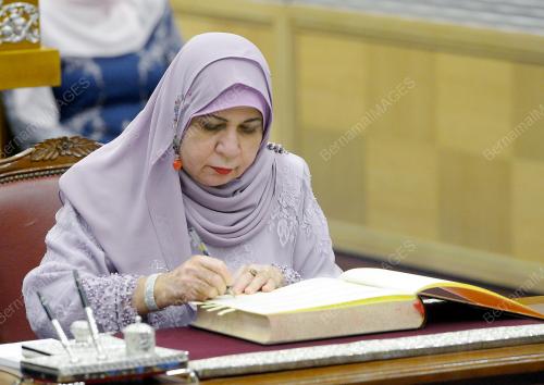 KL02_07122016_ANGKAT_SUMPAH