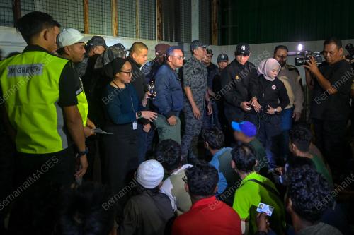 DATUK SERI AMIRUDIN SHARI