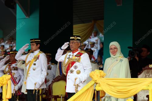 AL-SULTAN ABDULLAH RI'AYATUDDIN AL-MUSTAFA BILLAH SHAH