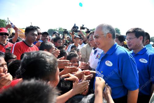 KL02_08042012_PM_BOLA1