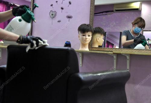 OPERASI KEDAI GUNTING RAMBUT 