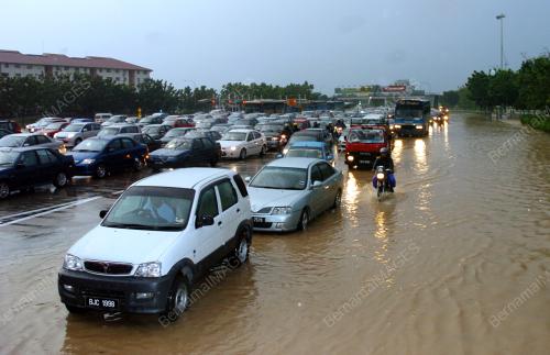 BANJIR KILAT
