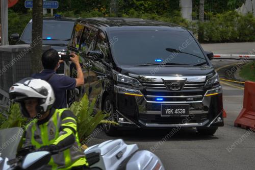 DATUK SERI ISMAIL SABRI YAAKOB