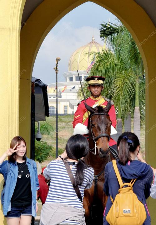 KL02_09022014_ISTANA_NEGARA