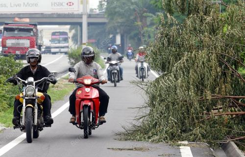 AIR KUMBAHAN NAJIS DI JALANRAYA