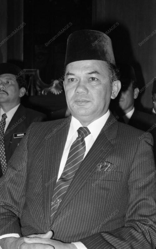 KL02_09032015_KETUA_HAKIM