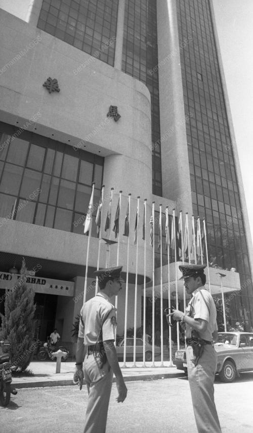 KL02_09032015_KRISIS
