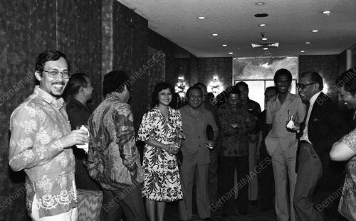 KL02_09032015_PERJUMPAAN