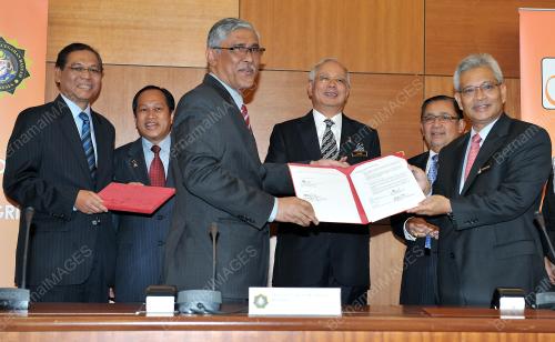 KL02_09042012_PM_MOU
