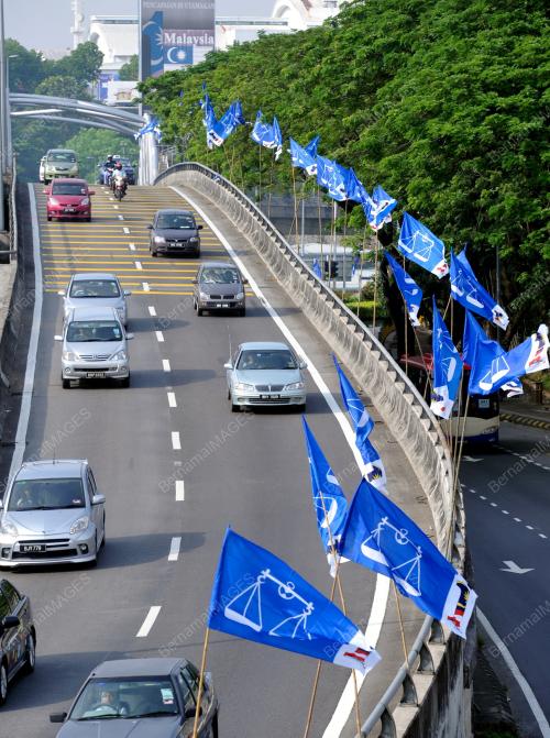 KL02_09042013_PRU13_BENDERA