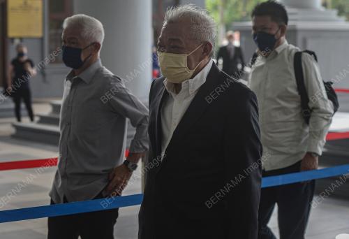 DATUK SERI BUNG MOKHTAR RADIN