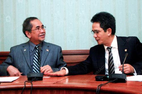 WAN JUNAIDI TUANKU JAAFAR