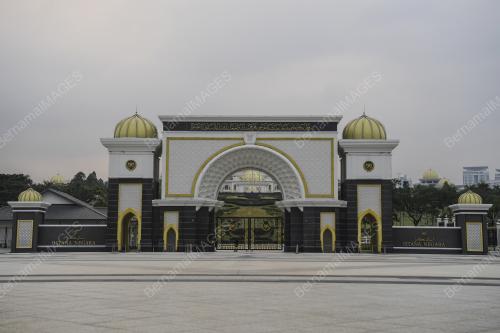 KETUA-KETUA PARTI MENGADAP YDP AGONG