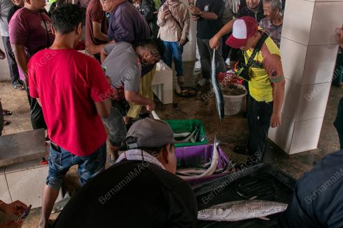 PASAR BISIK