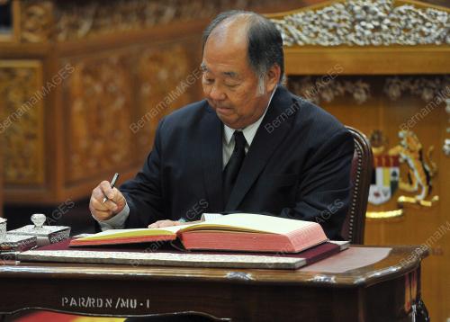 KL02_10092014_PARLIMEN