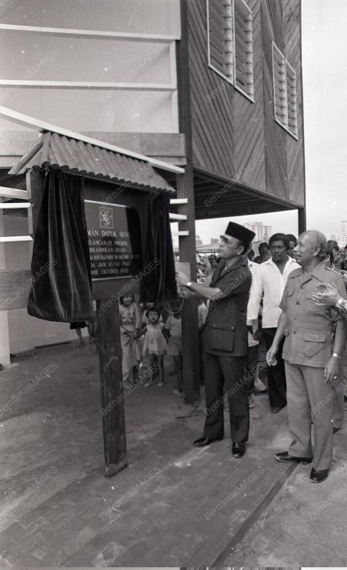 HARUN IDRIS