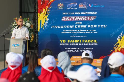 FAHMI FADZIL