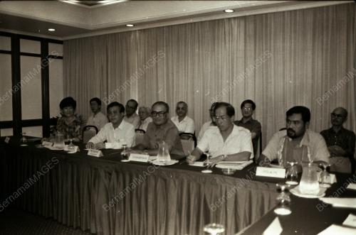 JULAI 1990 D