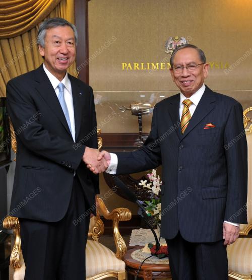 KL02_11042014_PARLIMEN