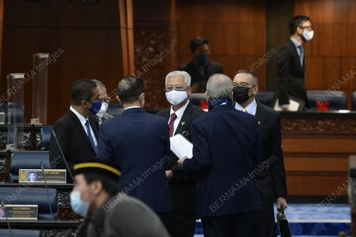 DATUK SERI ISMAIL SABRI YAAKOB