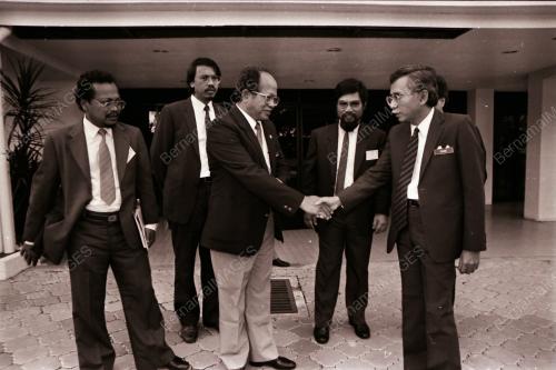 TUN DAIM ZAINUDDIN
