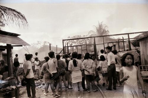 KEBAKARAN 11 BUAH RUMAH SEDERET